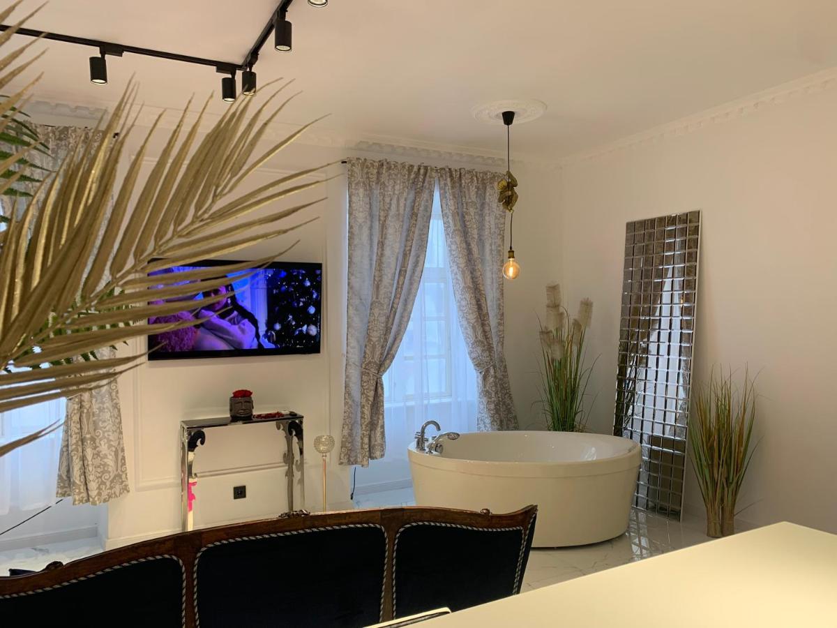 Tiltu 5 Jacuzzi Apartment Klaipėda Eksteriør billede